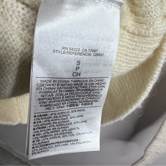 Banana Republic Small Cream Alpaca Wool Crew Neck Sweater - Picture 6 of 6